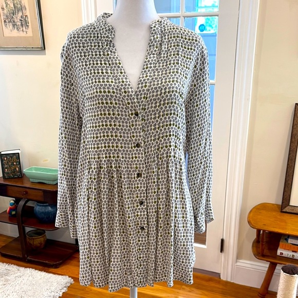 Rock Flower Paper tunic style button down top.  Size M - Picture 1 of 9